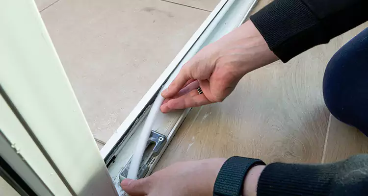 Garage Door Off Track Repair in Hayward, CA